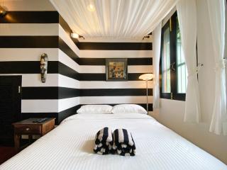Cozy Artist Gem in Chinatown, Stroll to MRT & More - Bangkok - 6