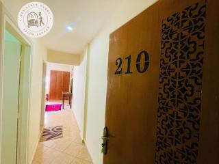 Merry Studio Hotel - 2