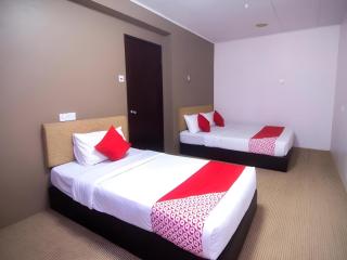Super OYO 979 Hua Kuok Inn - Kuching - 5