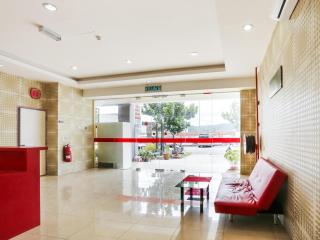 OYO 89583 Grove Hotel - Kajang - 8