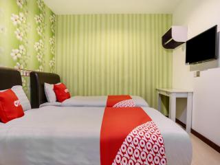 OYO 89583 Grove Hotel - Kajang - 5