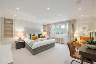 Luxury 3-Bedroom Stay in Belgravia with Private Parking and AC - Londra - 6