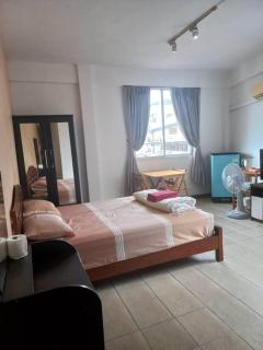 OYO 75474 Funkey Fulung Andy & Tan Guest House - Pattaya - 9