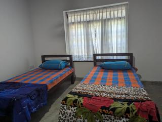 Manudi Kandy Hostel - Kandy - 4