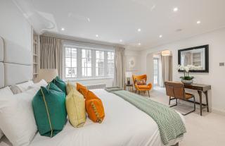 Luxury 3-Bedroom Stay in Belgravia with Private Parking and AC - Londra - 9