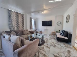 4th Flr Fantastic 3 bedroom Flat in W2-G15 - Londra - 2