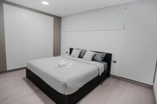 Loft moderno de lujo junto a UTPL - 4