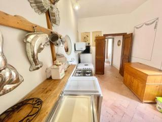 Adam House, exclusive Pool, outstanding views, vast garden, aircon, sleeps 8 - 6