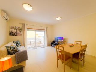 Casa Viana T2 by YHA - Conceição - 0