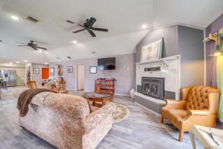 Outdoorsy Getaway Near Atoka Hunt, Fish and Relax! - 6