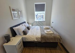Modern Stylish 1 Bed Apartments - Work & Leisure - Finchley - 5