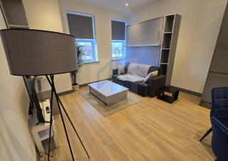 Modern Stylish 1 Bed Apartments - Work & Leisure - Finchley - 9