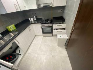 OYO HOME 1381 Premium 1 BHK With Balcony - Abu Dhabi - 3