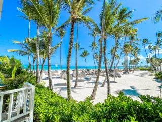 DUCASSI Suites ROOMS Hotel BEACH playa Bavaro WiFi Parking ROOFTOP POOL & SPA - 9