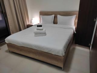 OYO HOME 1400 '2 Br With Spectacular View Towards Airport - Abu Dhabi - 9
