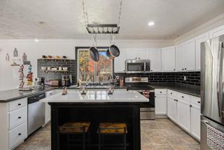 Charming Elegance Getaway - Omaha - 2