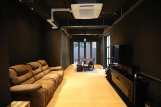 Chic Ekkamai Escape Near BTS, Dining & Nightlife - 0