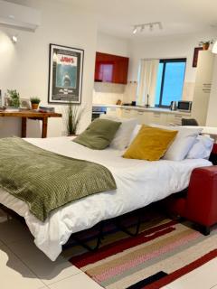 Comfy 1BR near a stunning beach - Baħar iċ-Ċagħaq - 1