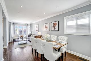 Luxury Living in Richmond Hill - Richmond Hill - 3