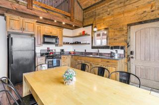 Hike, Hunt and Unwind Mtn-View Cabin in Del Norte! - 3