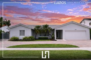 Luxurious Home with BBQ, Hot Tub, Heated Pool & Wifi - L36 - Miami - 8