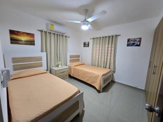 Casa Santo Domingo Este, Residencial Ciudad Azul, San Isidro - La Julia - 2