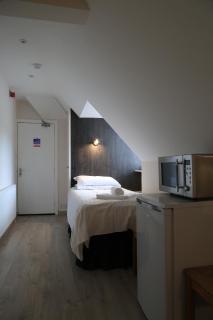 Debden Guest House - 3