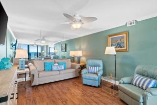 Pelican Walk 408 - 4