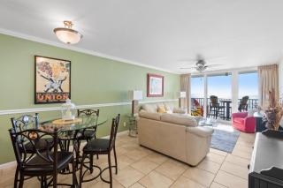 Pelican Walk 802 - 0