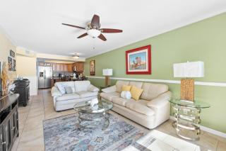 Pelican Walk 802 - 2