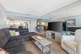 Pelican Walk 710 - 3