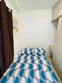 Family Suite Unit with Pool View near Airport - Manila - 8
