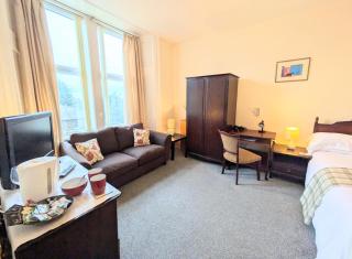 Hollybank - ensuite room & use of large shared kitchen - Dumfries - 1