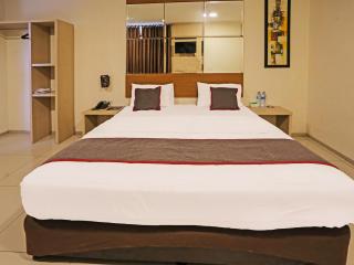 Super OYO Townhouse OAK Hotel Fiducia Serpong - 4