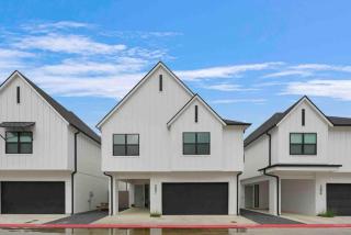 Howdy House 4 King Suites Community Pool in Heart of BCS - College Station - 8