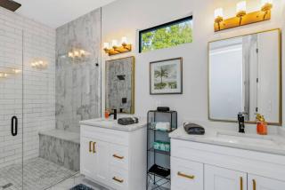 5BR Serenity Tampa Pool and Hot tub - 2