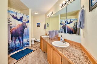 Sneaky Moose Townhome 2BR 2BA - 6