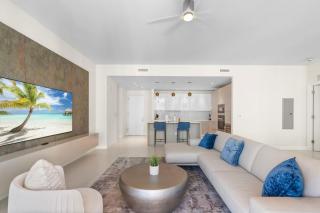 Luxe 2BR 2.5BA Ocean View Condo in Amrit Resort - Riviera Beach - 5
