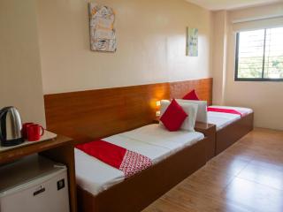 Super OYO 832 The Teepee Place Hostel & Residence Inn - 2