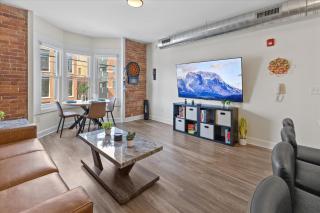 Steps Away From Mass Ave in Heart of Indy with Balcony - Indianápolis - 4