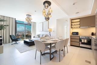 Modern Comfort - Views in Prime Downtown - 2BR 6 Guests - 3