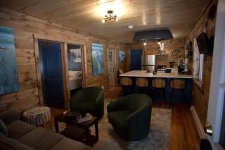Lakefront Haven Modern Cottage - Effort - 9
