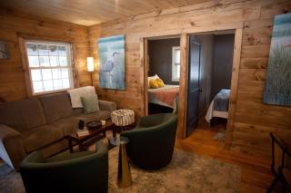 Lakefront Haven Modern Cottage - Effort - 3