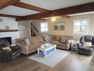 Waterfront Salt Pond House, water view and dock - Charlestown - 4