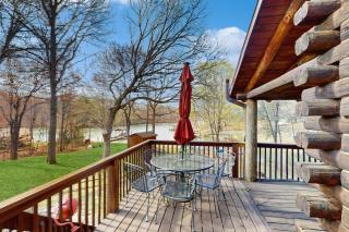 Good Lake Times - Moneta - 7