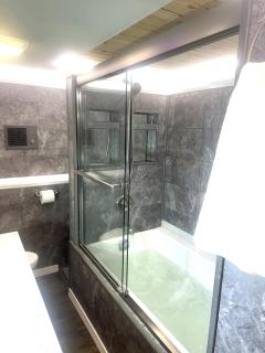 Secret Hot Tub King Haven Hideout - 9