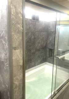 Secret Hot Tub King Haven Hideout - 5