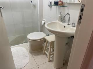 Quarto com area de trabalho - São Paulo - 1