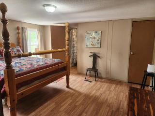 Pop's Place -Lakeview 3bd 2 ba on 6 acres - 8