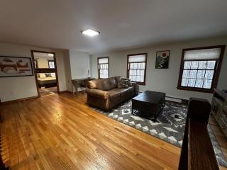 NEW Long Pond Lake View Pet-Friendly Getaway, ME - - 4